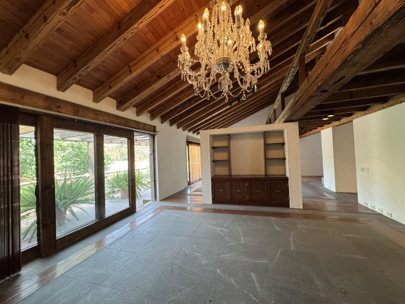 CASA EN VENTA EN PRIVADA PARA ACTUALIZAR-LA LOMA-AHUEHUETES SUR-RIVERA DE CUPIA-BOSQUES DE LAS LOMAS-LOMAS DE CHAPULTEPEC 