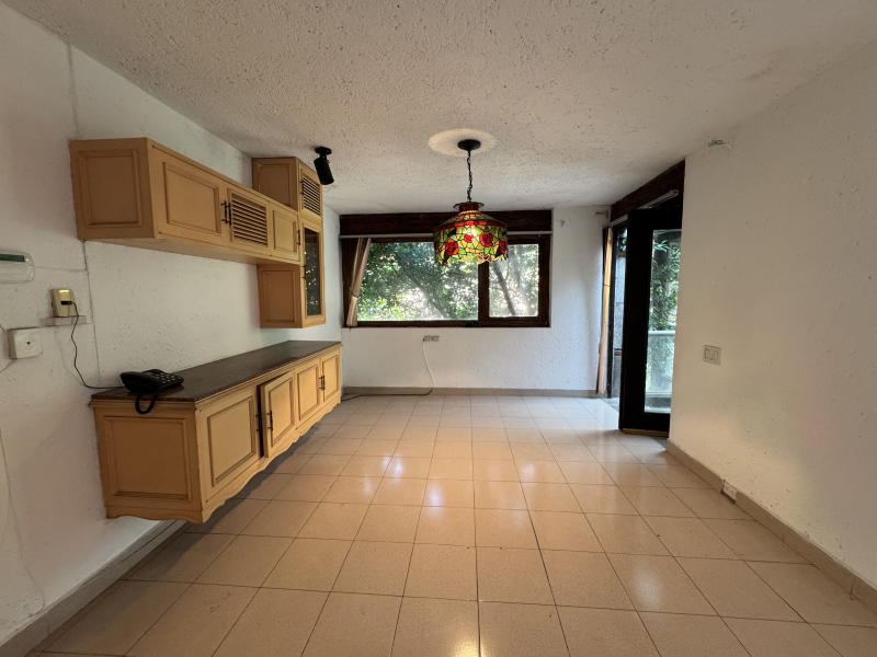 CASA EN VENTA EN PRIVADA PARA ACTUALIZAR-LA LOMA-AHUEHUETES SUR-RIVERA DE CUPIA-BOSQUES DE LAS LOMAS-LOMAS DE CHAPULTEPEC 