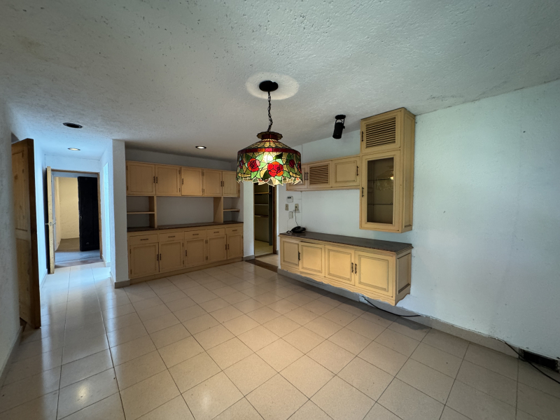 CASA EN VENTA EN PRIVADA PARA ACTUALIZAR-LA LOMA-AHUEHUETES SUR-RIVERA DE CUPIA-BOSQUES DE LAS LOMAS-LOMAS DE CHAPULTEPEC 