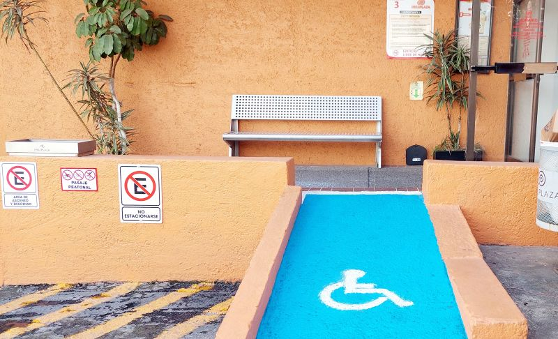 Local Comercial En Renta En Lomas Verdes 3a Sección