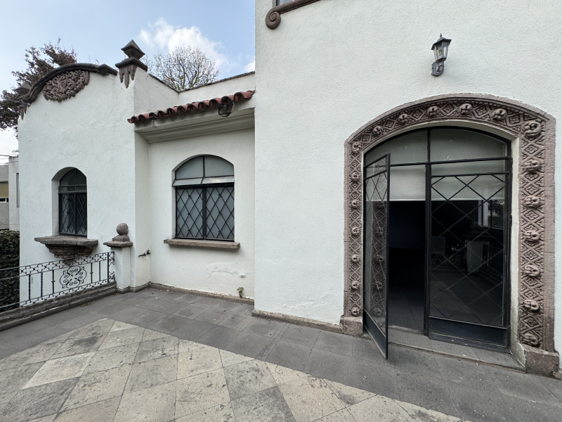 imponete casa en venta con uso de suelo - reforma - lomas de chapultepec 