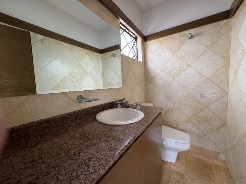 imponete casa en venta con uso de suelo - reforma - lomas de chapultepec 