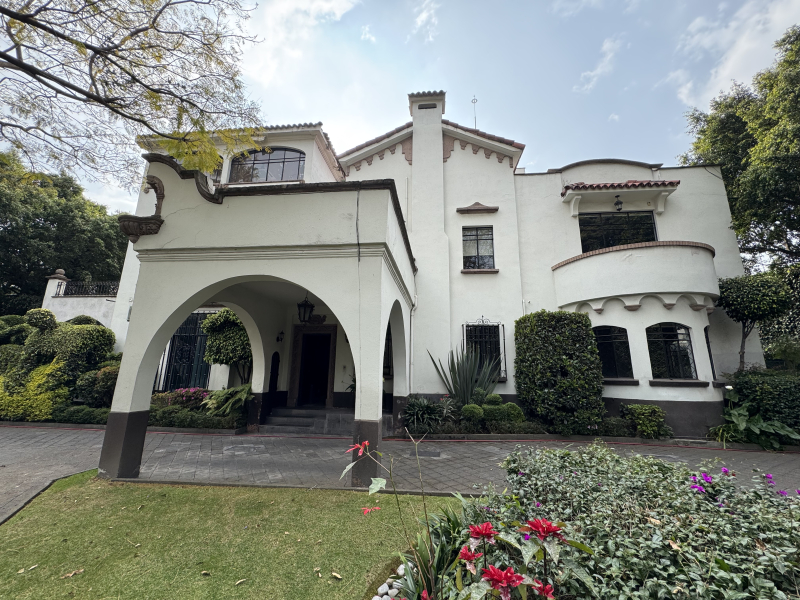 imponete casa en venta con uso de suelo - reforma - lomas de chapultepec 