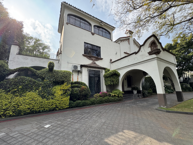 imponete casa en renta con uso de suelo - reforma - lomas de chapultepec 