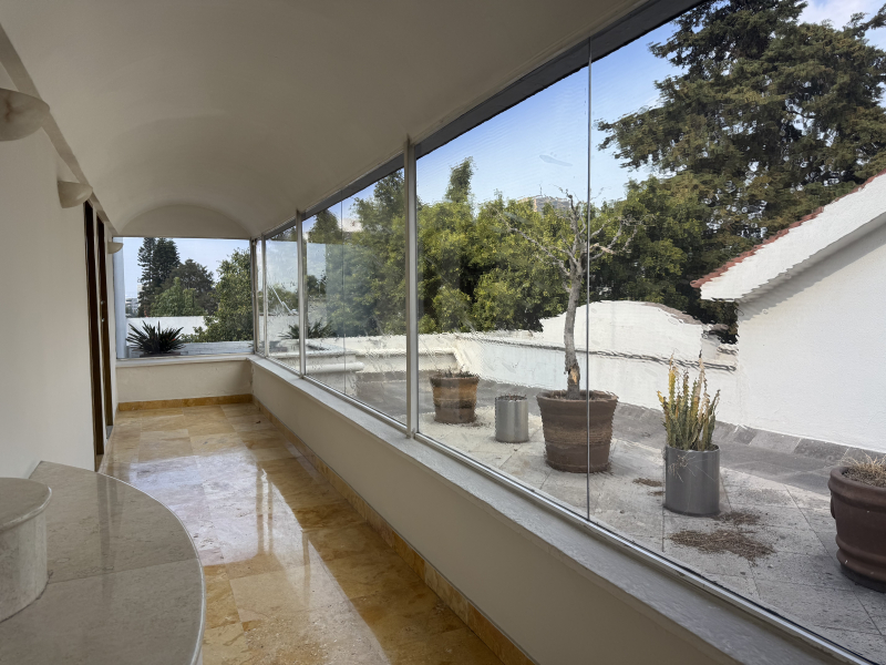 imponete casa en renta con uso de suelo - reforma - lomas de chapultepec 