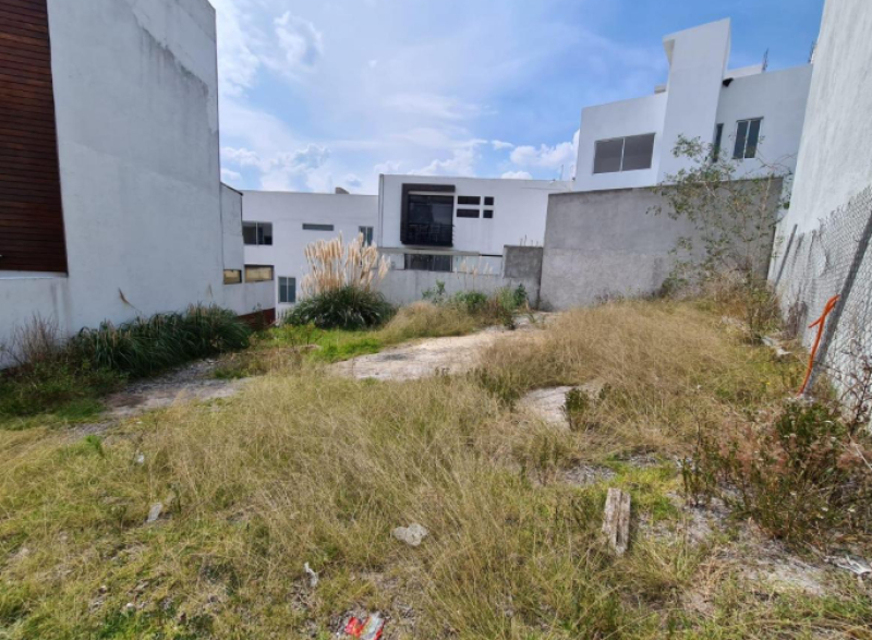 se vende terreno en residencial aqua lago esmeralda, atizapan edo. de mexico.