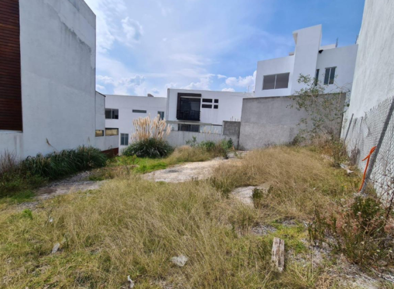 se vende terreno en residencial aqua lago esmeralda, atizapan edo. de mexico.