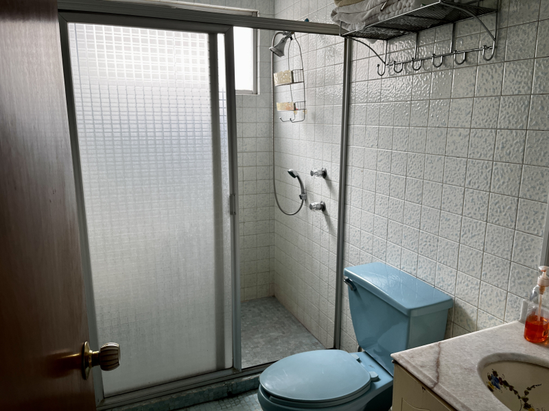 vendo casa con jardín en colón echegaray