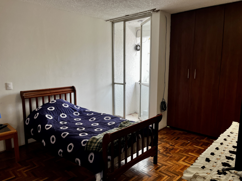 vendo casa con jardín en colón echegaray