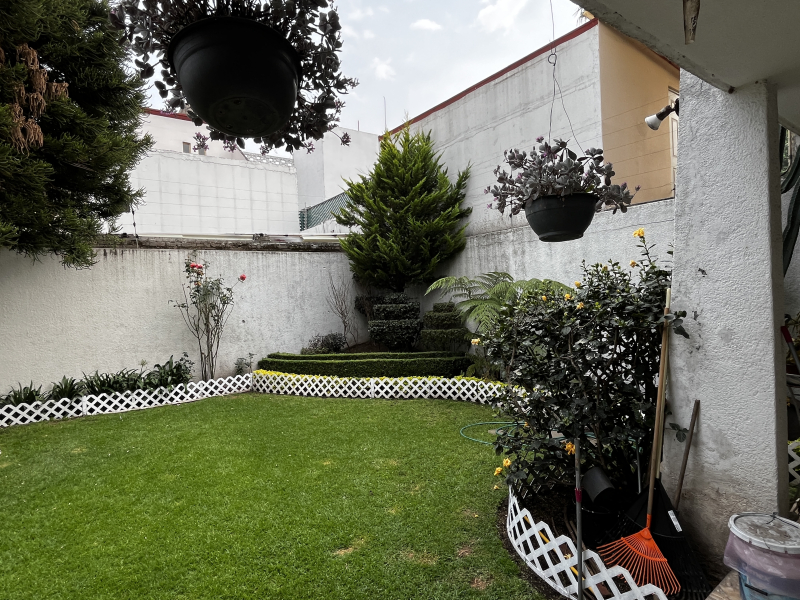 vendo casa con jardín en colón echegaray