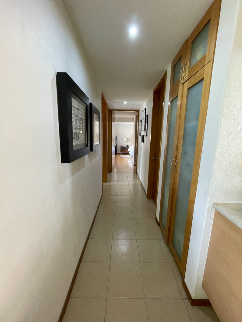 Departamento En Venta En Sáyabes, Bosque Real De Tres Recámaras 