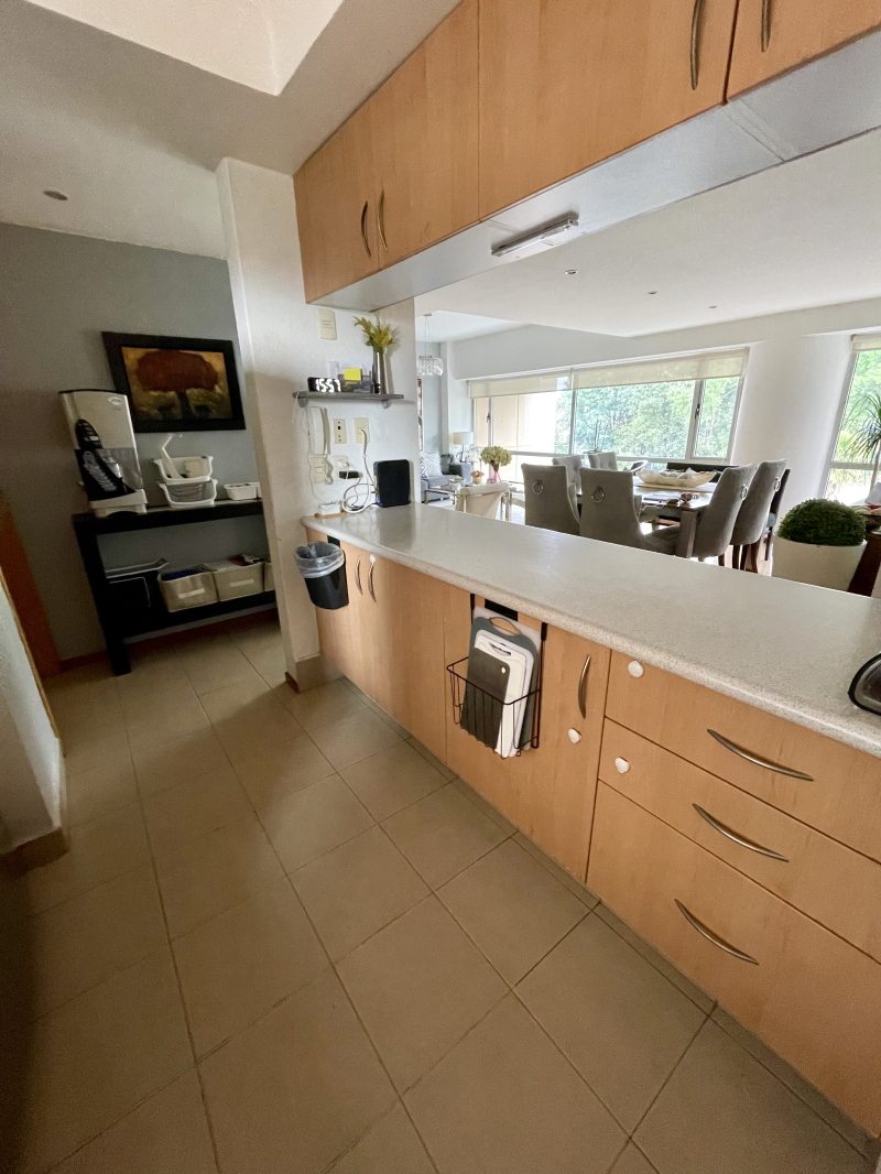 Departamento En Venta En Sáyabes, Bosque Real De Tres Recámaras 