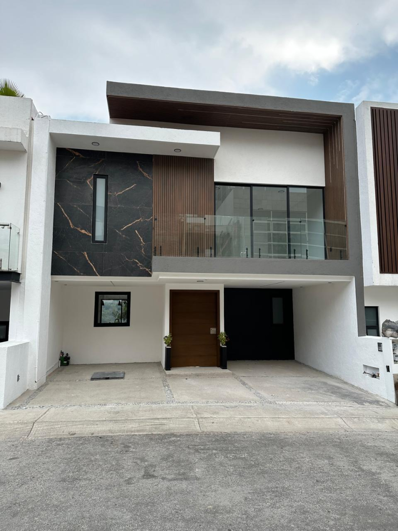 Casa en Venta en Residencial Lago Esmeralda