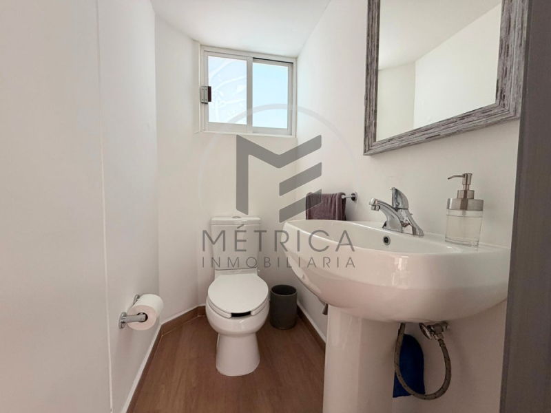 oficina en renta semi amueblada en lomas del chamizal