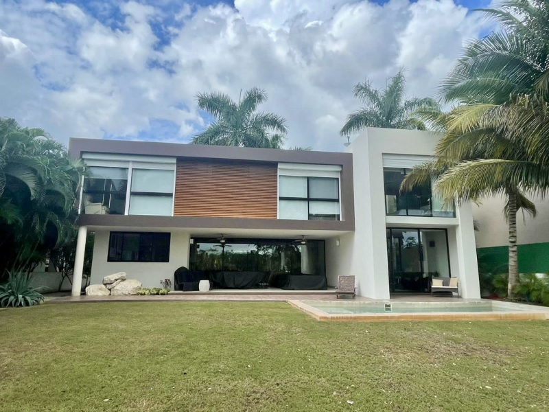 Casa En Condominio En Venta En Yucatán Country Club