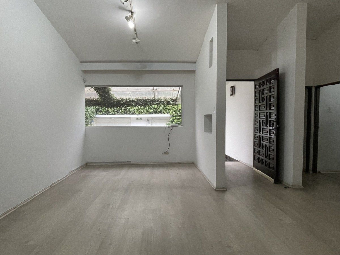 casa con uso de suelo en renta excelente ubicación