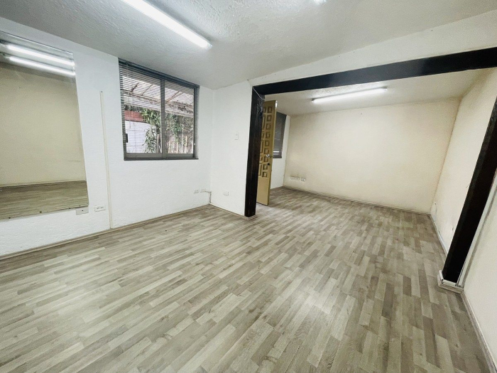 casa con uso de suelo en renta excelente ubicación