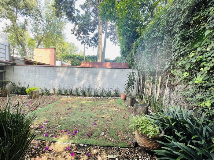 casa con uso de suelo en renta excelente ubicación