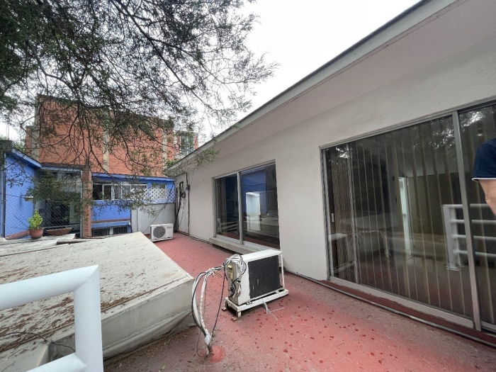 casa con us de suelo en venta muy bien ubicada