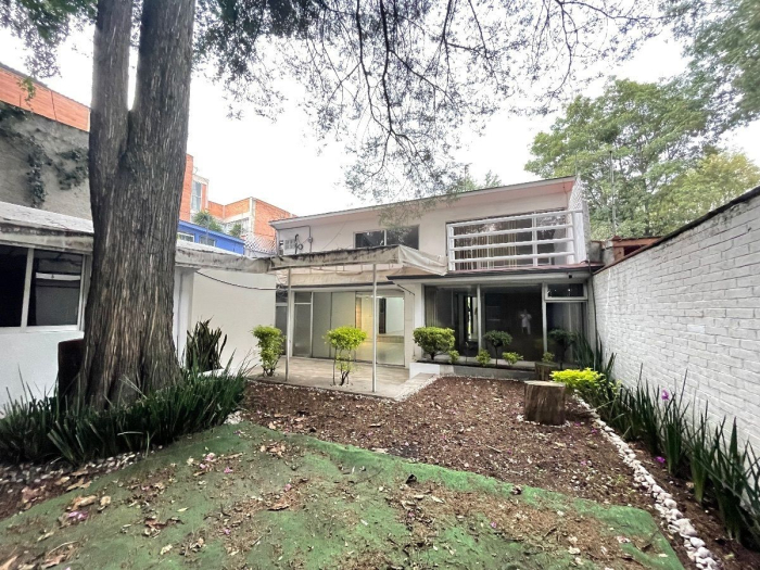 casa con us de suelo en venta muy bien ubicada