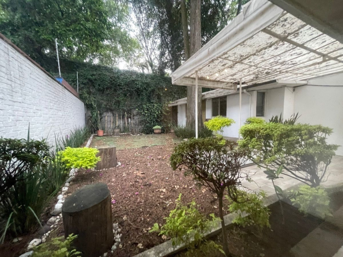 casa con us de suelo en venta muy bien ubicada