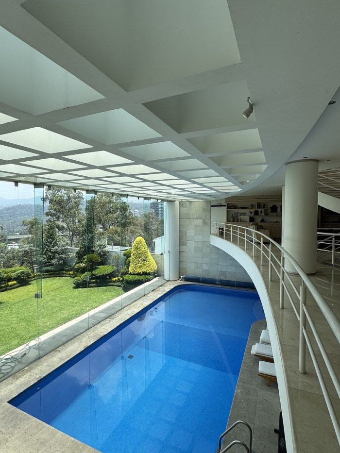 extraordinaria casa en venta en jardines del pedregal con seguridad