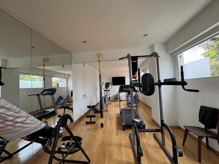 extraordinaria casa en venta en jardines del pedregal con seguridad