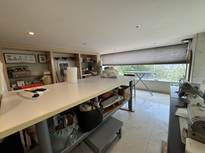 extraordinaria casa en venta en jardines del pedregal con seguridad