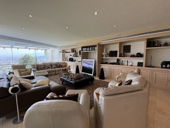 extraordinaria casa en venta en jardines del pedregal con seguridad