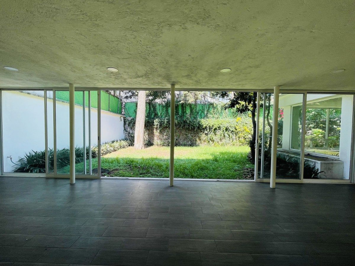 casa remodelada totalmente con gran ubicación.