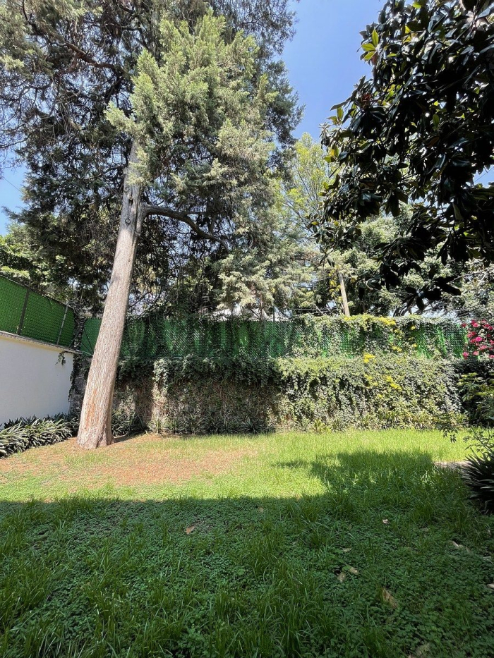 casa remodelada totalmente con gran ubicación.