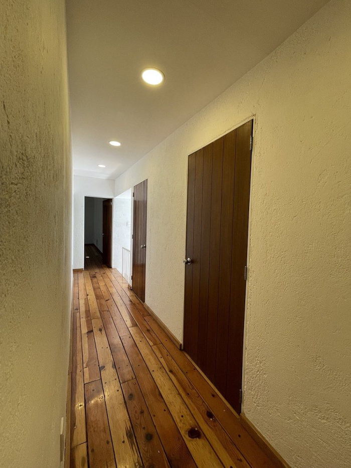 casa remodelada totalmente con gran ubicación.