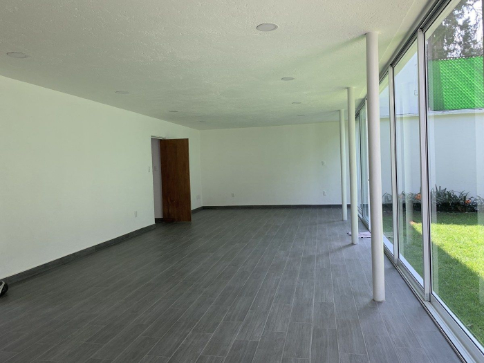 casa remodelada totalmente con gran ubicación.