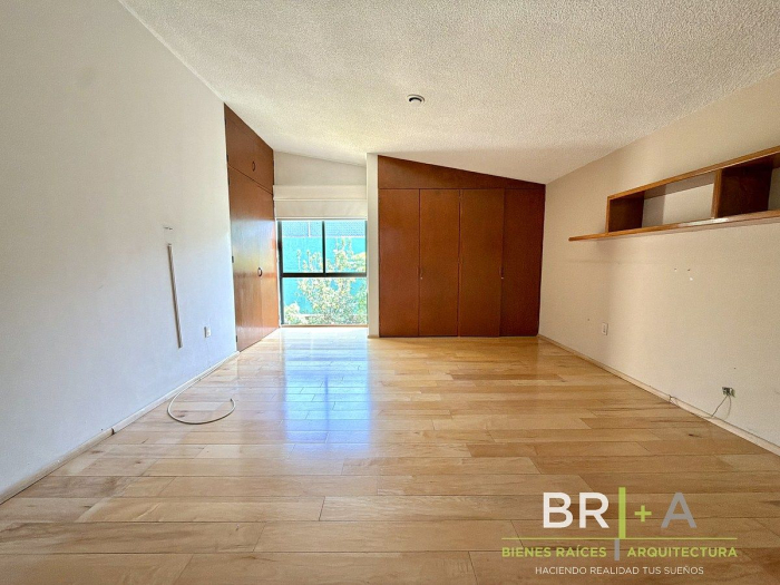 casa en venta en herradura en calle cerrada
