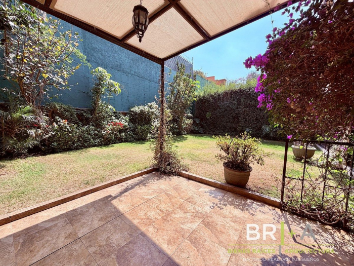 casa en venta en herradura en calle cerrada