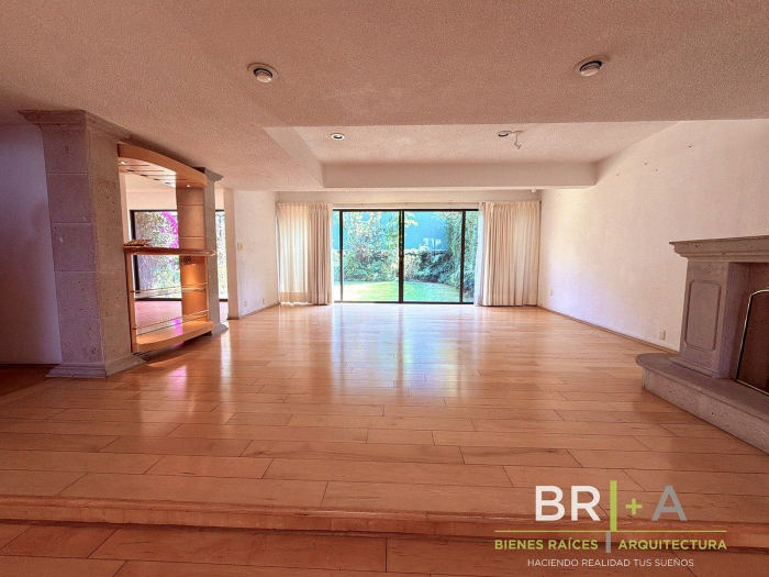 casa en venta en herradura en calle cerrada