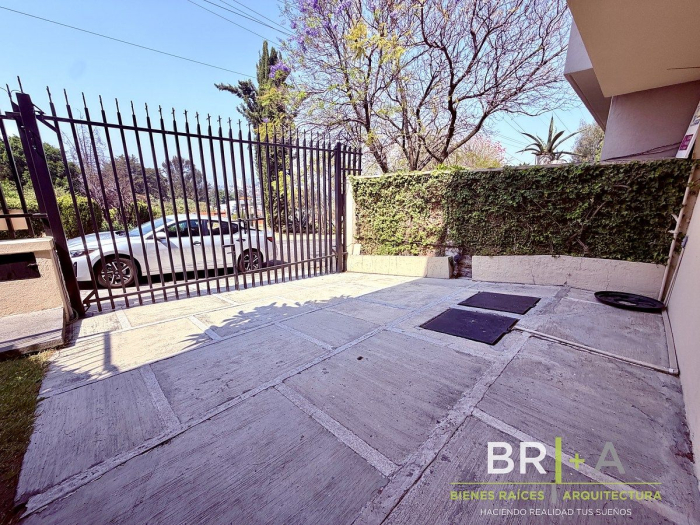 casa en venta en herradura en calle cerrada