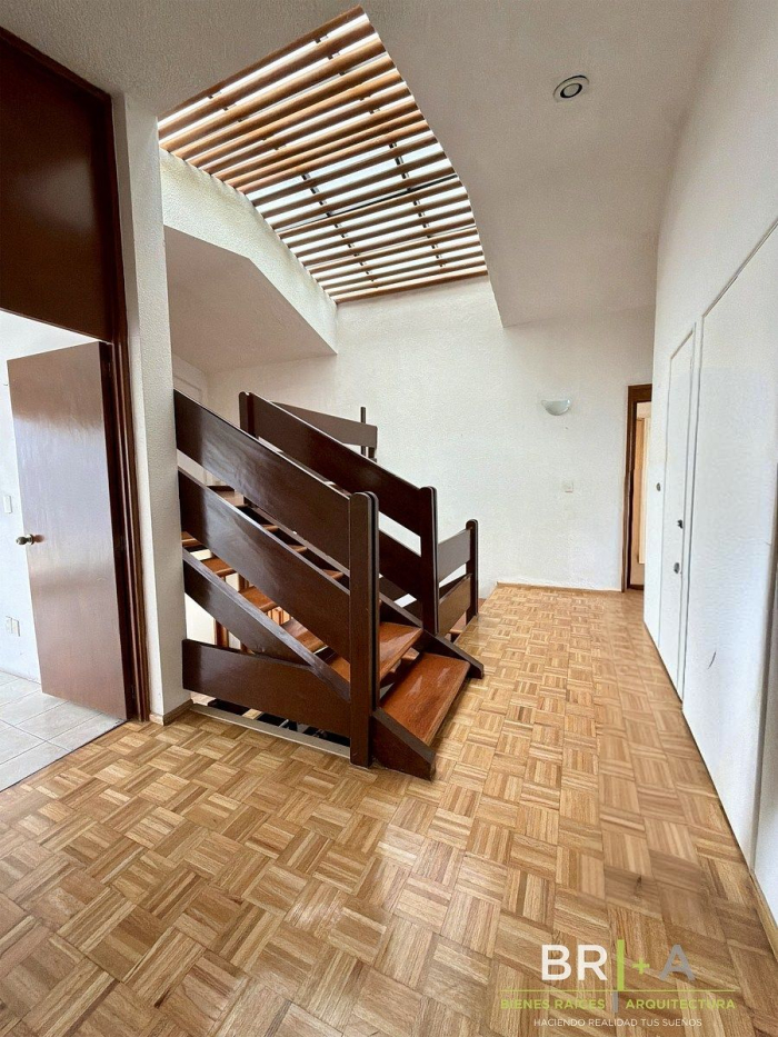 casa en venta en herradura en calle cerrada