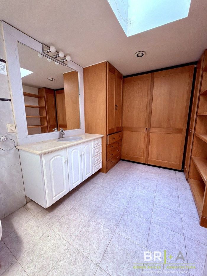 casa en venta en herradura en calle cerrada