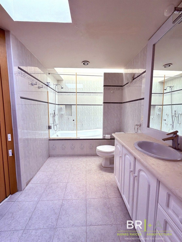 casa en venta en herradura en calle cerrada