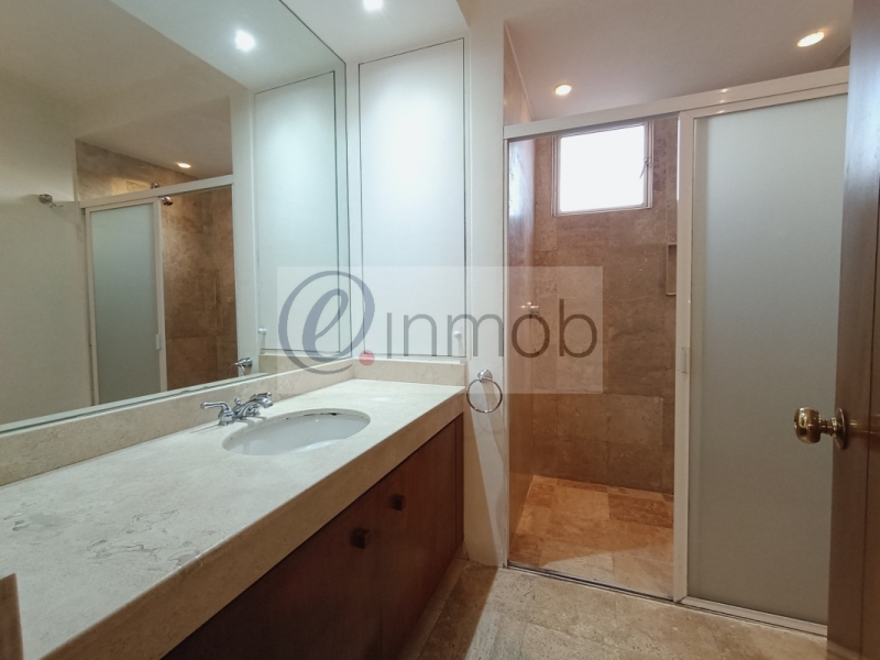 Renta Departamento Bosques De Las Lomas, Ahuehuetes