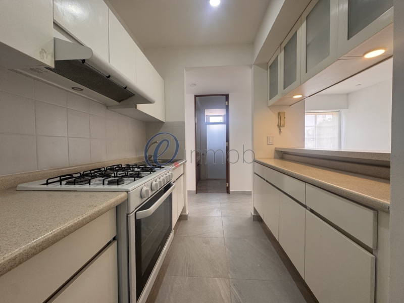 Renta Departamento Bosques De Las Lomas, Ahuehuetes