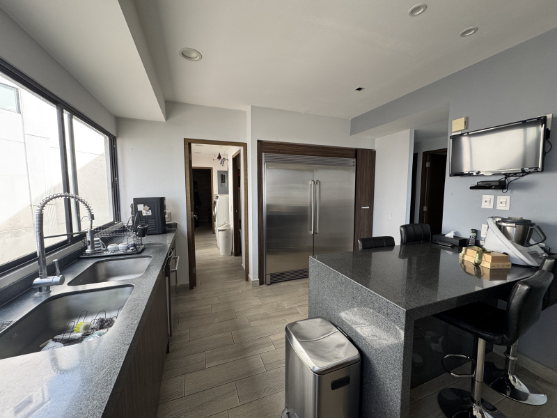 DEPARTAMENTO PENTHOUSE EN VENTA CON ROOF PRIVADO - SECRETARÍA DE MARINA - AVIVIA - BOSQUES DE LAS LOMAS