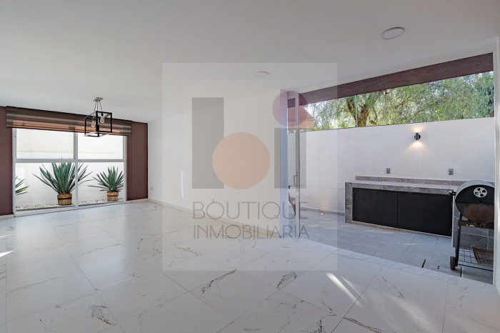 casa en venta en cd. satélite. remodelada. en cerrada. doble terraza. 