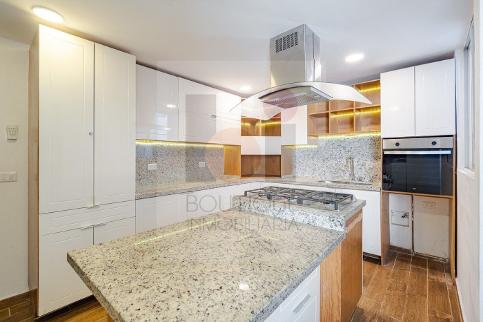 casa en venta en cd. satélite. remodelada. en cerrada. doble terraza. 