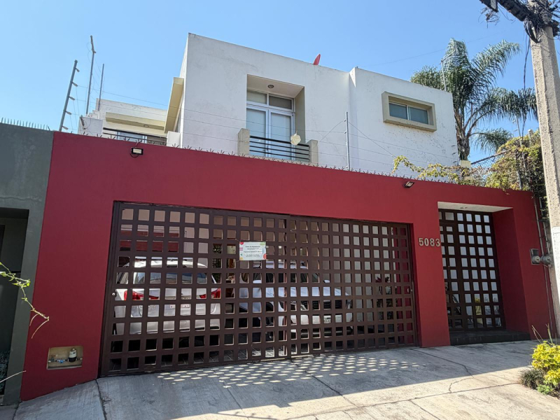 Casa En Renta En Jardines Universidad