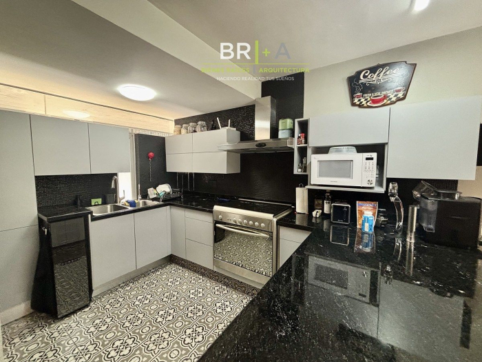 Departamento En Venta Interlomas Con Terraza Y Balcón