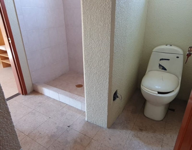 Casa Con Uso De Suelo En Venta En Juan González Romero 