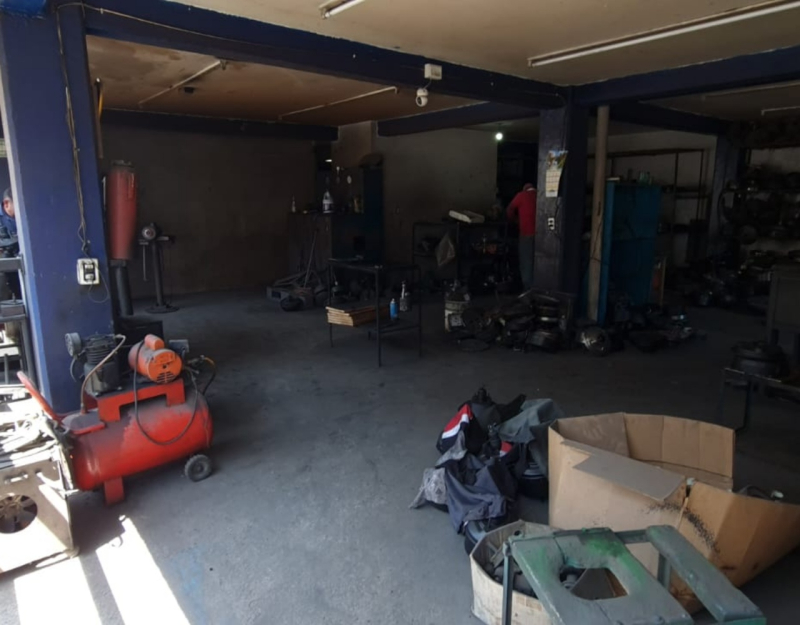 Casa Con Uso De Suelo En Venta En Juan González Romero 