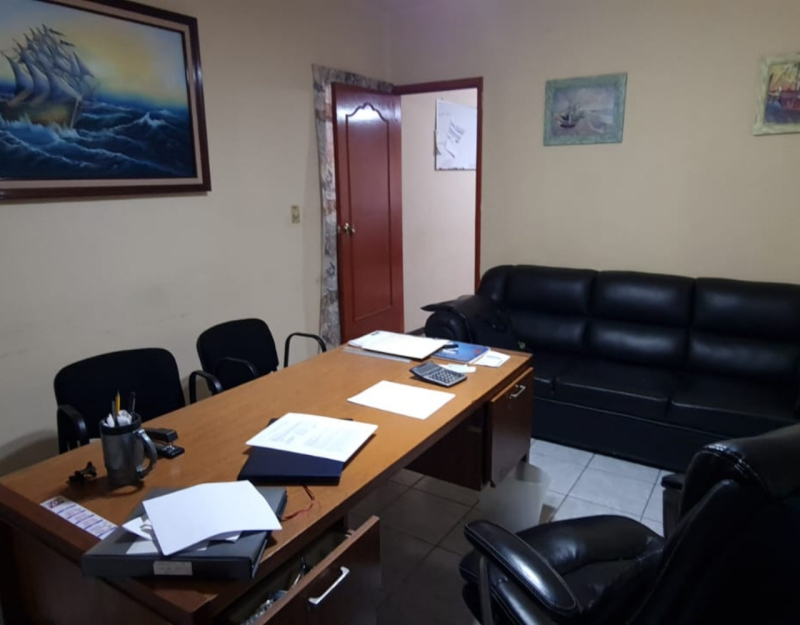 Casa Con Uso De Suelo En Venta En Juan González Romero 